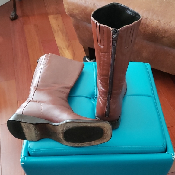 Joan & David Zip Back Boots - Picture 4 of 7